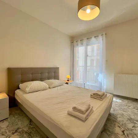 Beau 3 Pieces Centre Appartamento